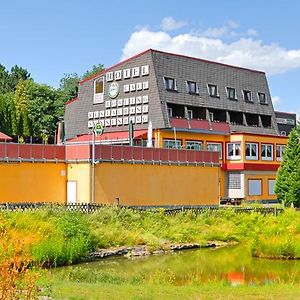 Gasthof Pension Sonnenberg Weilrod Exterior photo