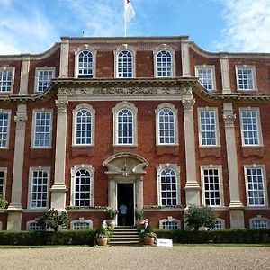 Chicheley Hall Exterior photo