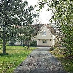 Old Wills Farm Feering Exterior photo