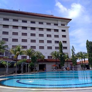 The Sunan Hotel Solo Surakarta (Solo) Exterior photo