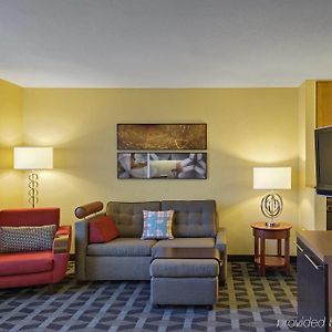Towneplace Suites By Marriott Kansas City Overland Park Exterior photo