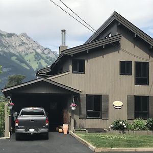 Mountain View Bed & Breakfast Banff Exterior photo