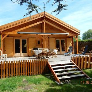 Chalet Au Domaine De La Goujonne Saint-Sauveur-lès-Bray Exterior photo