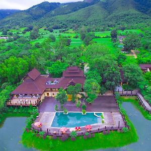 Aureum Palace Hotel & Resort Inle Nyaung Shwe Exterior photo