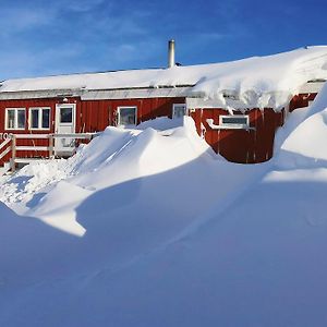 The Red House Tasiilaq Exterior photo