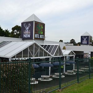 The Oaks Hotel Motel Albion Park Exterior photo