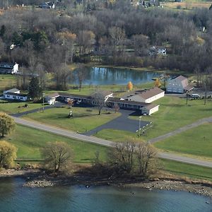 Lakeview Motel & Apartments Massena Exterior photo