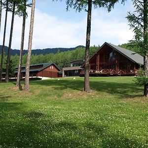 Log Hotel Larch Lake Kanayama Minamifurano Exterior photo