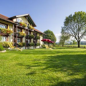 Hotel Sankt Leonhard - Dein Wohlfuehlort Zum Loslassen Und Kraftschoepfen Bad Birnbach Exterior photo