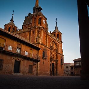 Hospedería Santa Elena San Carlos del Valle Exterior photo