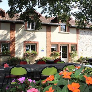 Auberge De La Normandie Junhac Exterior photo