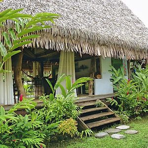 Island Home Uturoa Exterior photo