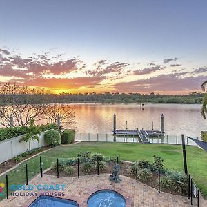 Holiday Home Opulence At The Cove Hope Island Exterior photo