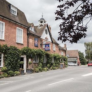 Hinds Head Aldermaston Exterior photo