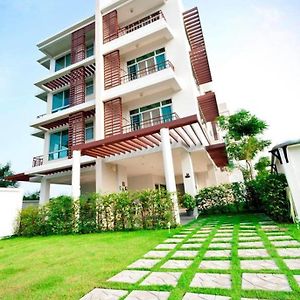 The Meet Green Apartment Banguecoque Exterior photo