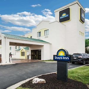 Days Inn By Wyndham Blue Springs Exterior photo