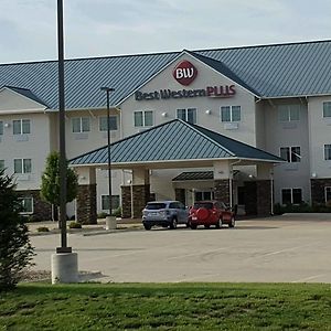 Best Western Plus Green Mill Village Hotel & Suites Arcola Exterior photo