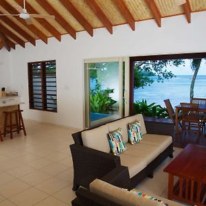 Vale Vale Beachfront Villas Port Vila Exterior photo