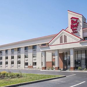 Red Roof Inn & Suites Cleveland - Elyria Exterior photo