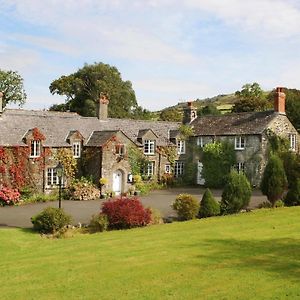 Collaven Manor Okehampton Exterior photo