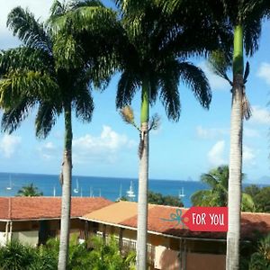 Turquoise Caritan Sainte-Anne Exterior photo