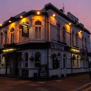 The Milford Arms Hounslow Exterior photo