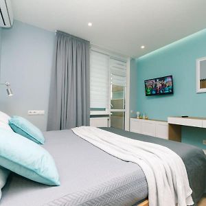 Happy Apartment, Warmth, Comfort, Turquoise Kyiv Exterior photo
