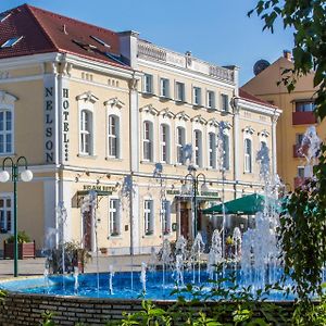 Nelson Hotel Hajduszoboszlo Exterior photo