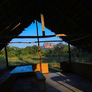 Sigiriya Rock Gate Resort Exterior photo