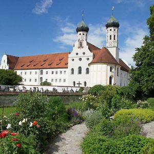 Kloster Benediktbeuern - Gaestehaus Der Salesianer Don Bosco Exterior photo