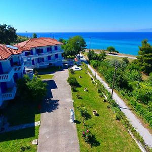 Hotel Paraktio Nea Kallikrateia Exterior photo