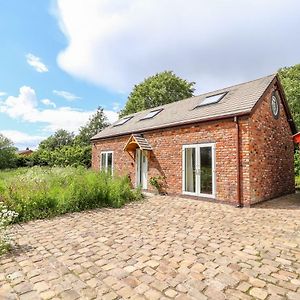 The Stables Frodsham Exterior photo