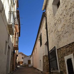 Hostal Restaurante San Millan Orihuela del Tremedal Exterior photo