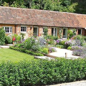 The Courtyard At Park Farm Salisbury Exterior photo