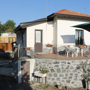 Casa Vacanza Etna Linguaglossa Exterior photo