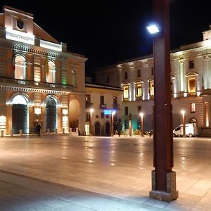 Alloggio in Centro Città con Parcheggio Privato e WIFI Potenza Exterior photo