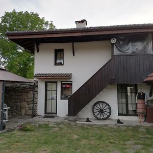 Butikova Kesta " Meri " Oreshak (Lovech) Exterior photo