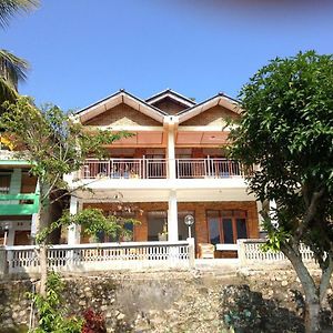 Aman'S Guesthouse Tuktuk Siadong Exterior photo