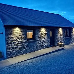 Poachers Bothy Skeabost Exterior photo