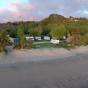 Golden Bay Holiday Park Onekaka Exterior photo