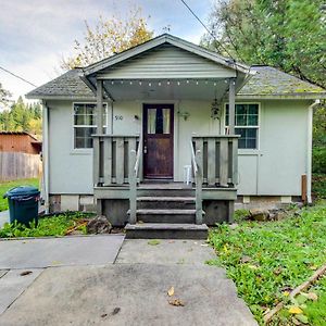 Pacific Crest Trail House Cascade Locks Exterior photo