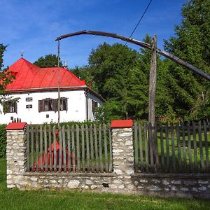 Vén Diófa Kúria Balaton Exterior photo