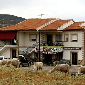 Alojamiento Cr Cuatro Caminos San Pablo de los Montes Exterior photo