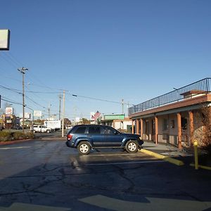 Royalinn & Suites Burlington Exterior photo