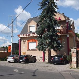 Attila Hotel Budapest Budapeste Exterior photo