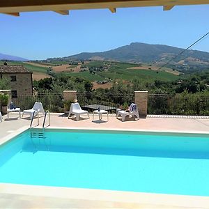 Agriturismo Il Vecchio Acero Montalto delle Marche Exterior photo