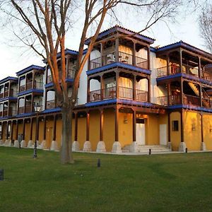 Parador De Manzanares Exterior photo