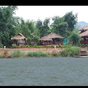 Bamboo Forest River View Hostel Ywama Exterior photo