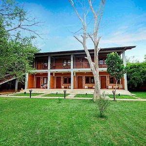 Habarana Lake Resort Sigiriya Exterior photo