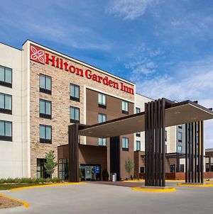 Hilton Garden Inn Hays, Ks Exterior photo